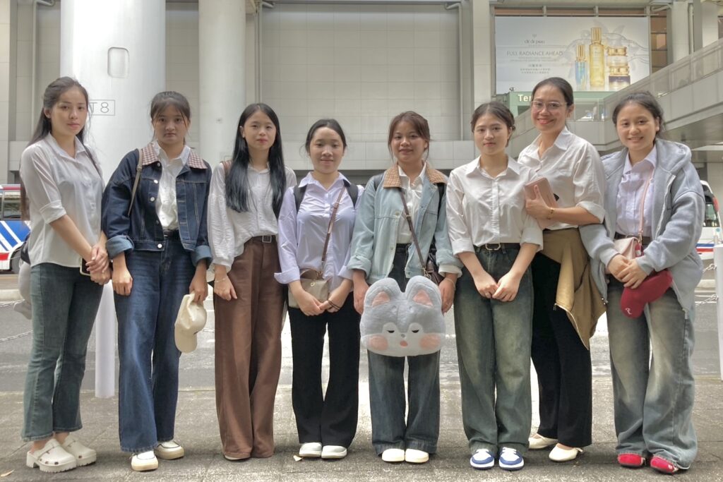 石川県　かまぼこ製造　８名